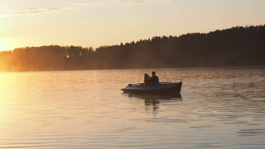 image: Ut och ro och finn ro